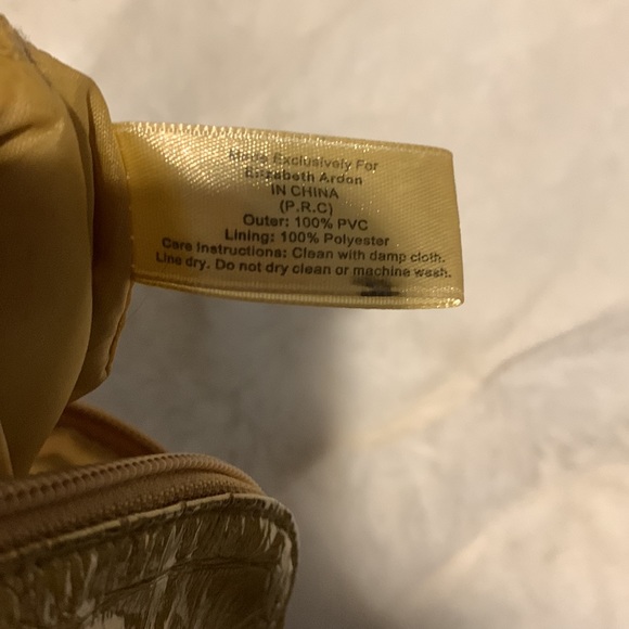 Elizabeth Arden Cosmetic Bag - Picture 7 of 8